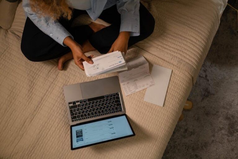 Qual a diferença entre cheque e cartão de crédito?