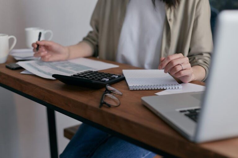 Qual a diferença entre derivativos financeiros e derivativos de crédito?