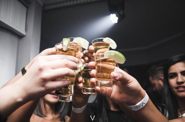 Pode misturar tequila e manga?