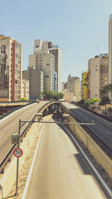 Qual a diferença entre travessão e aspas em diálogos? Qual a diferença entre travessão e aspas em diálogos?